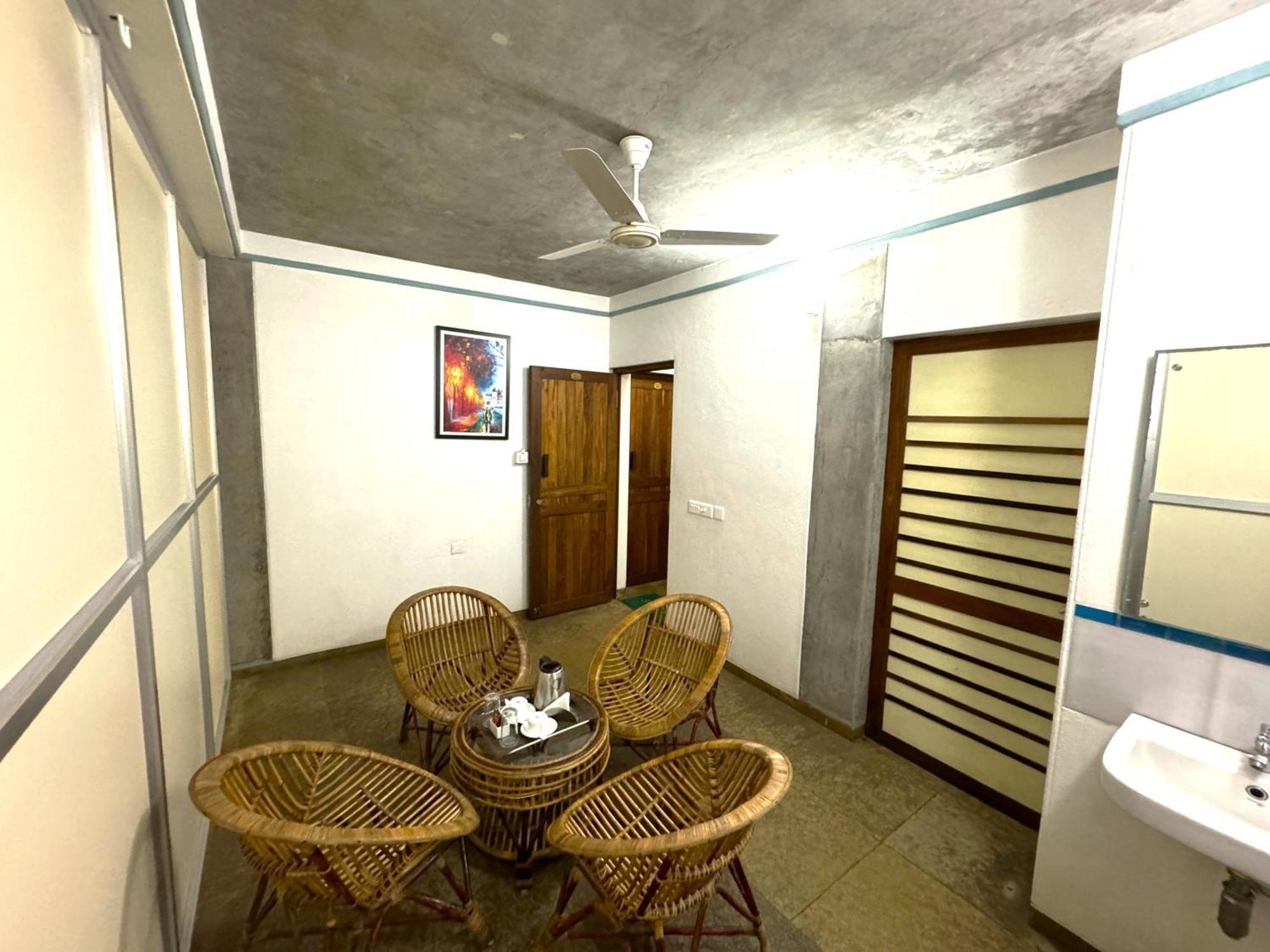 Hotel Du Palais - Auroville Beach Пондичерри Экстерьер фото